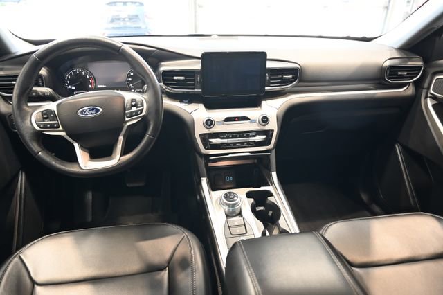 Used 2022 Ford Explorer XLT w/ Equipment Group 202A image 13