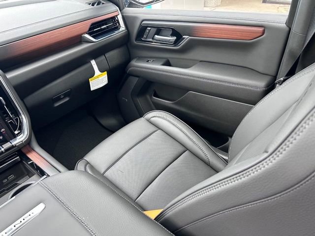 New 2025 GMC Yukon Denali w/ Denali Reserve Package image 22