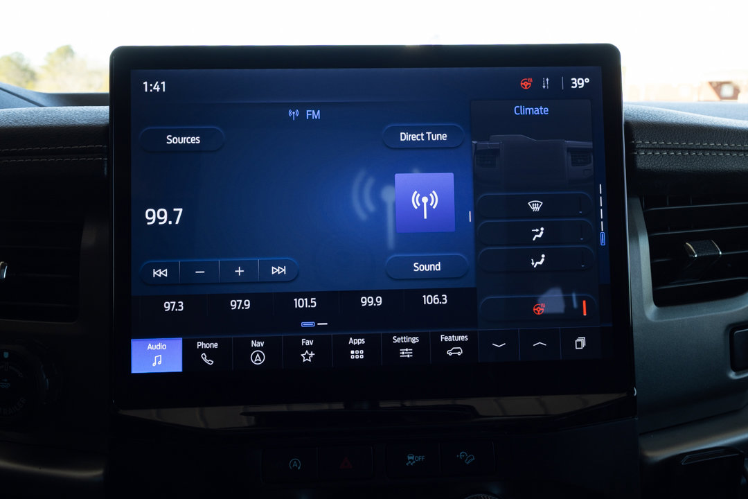 Used 2024 Ford Expedition XLT image 17