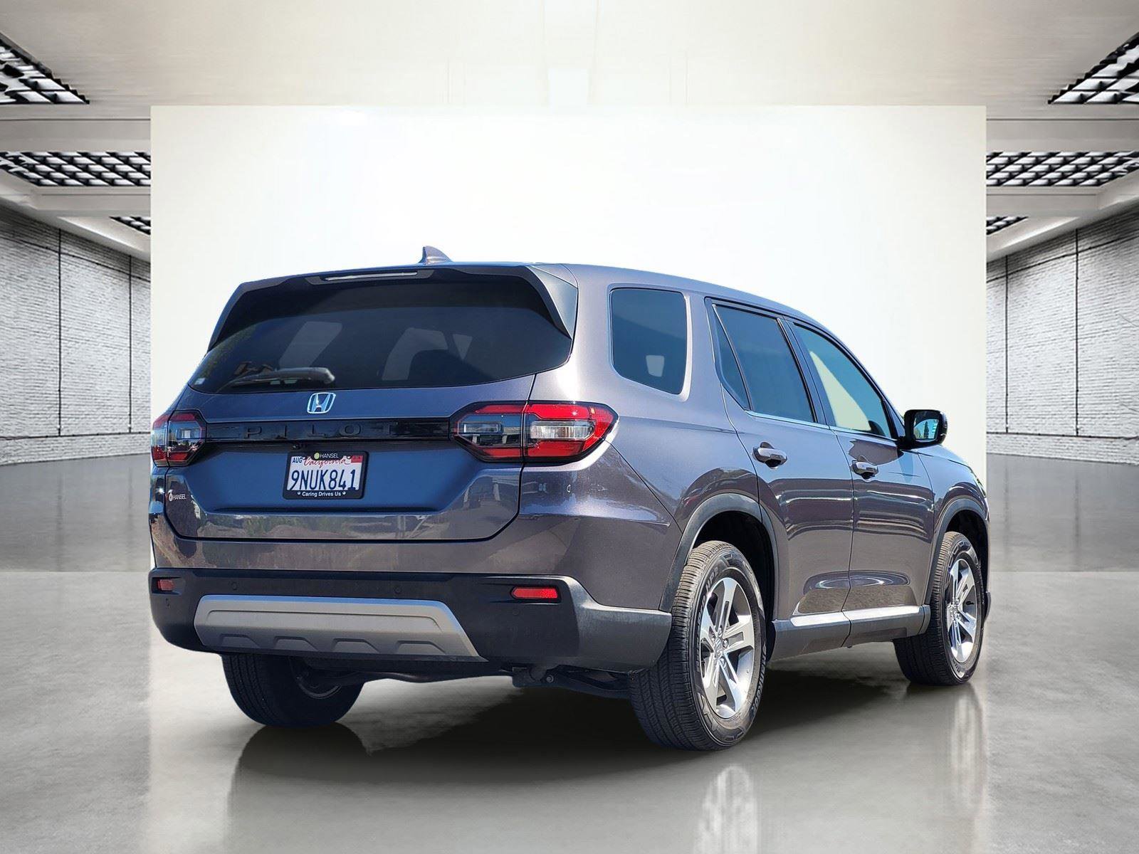 Used 2025 Honda Pilot EX-L image 7