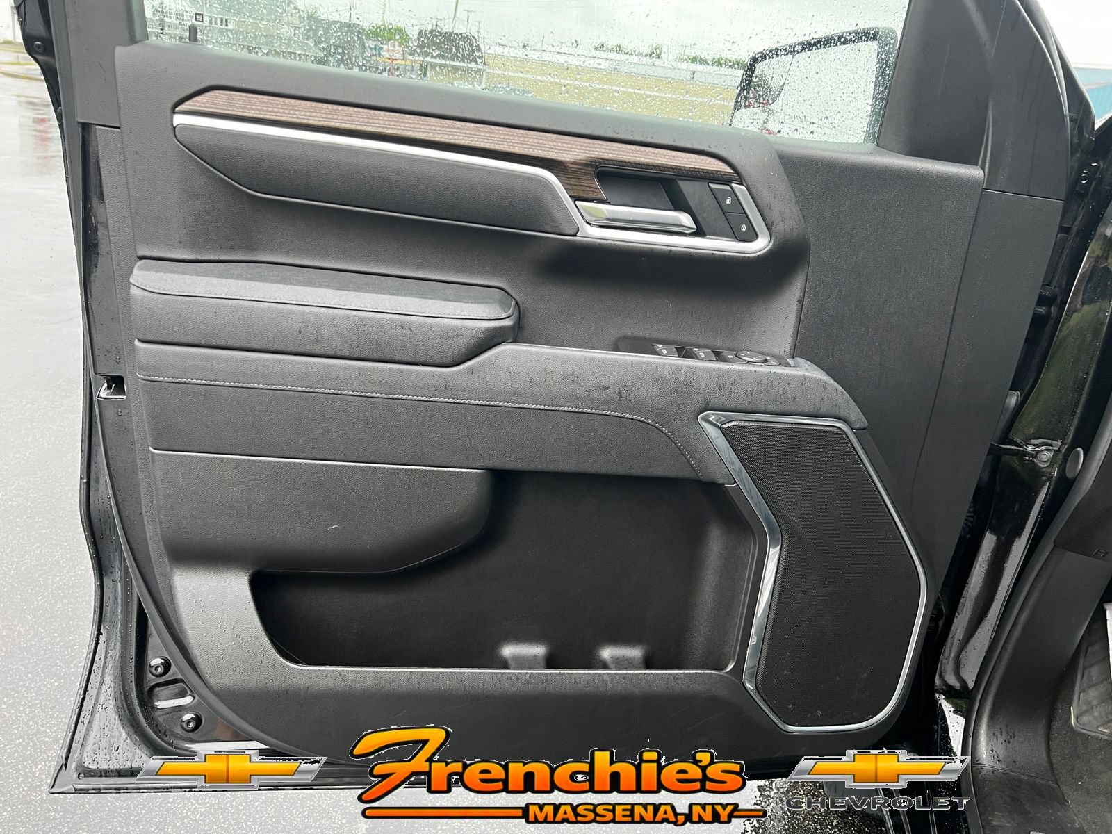 Used 2026 Chevrolet Silverado 1500 LT AWD/4WD image 8