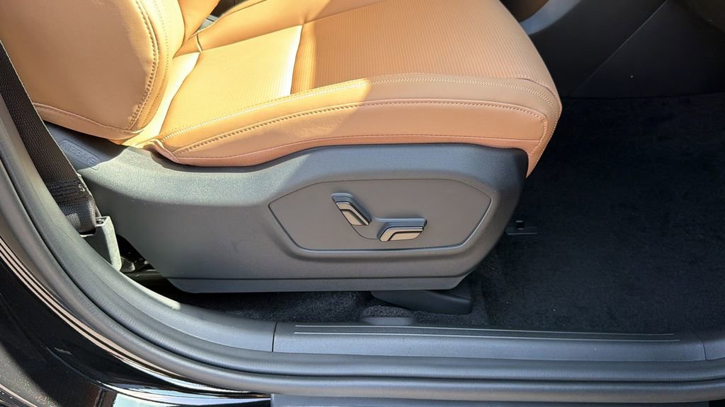 New 2026 Hyundai Santa Fe Calligraphy image 16