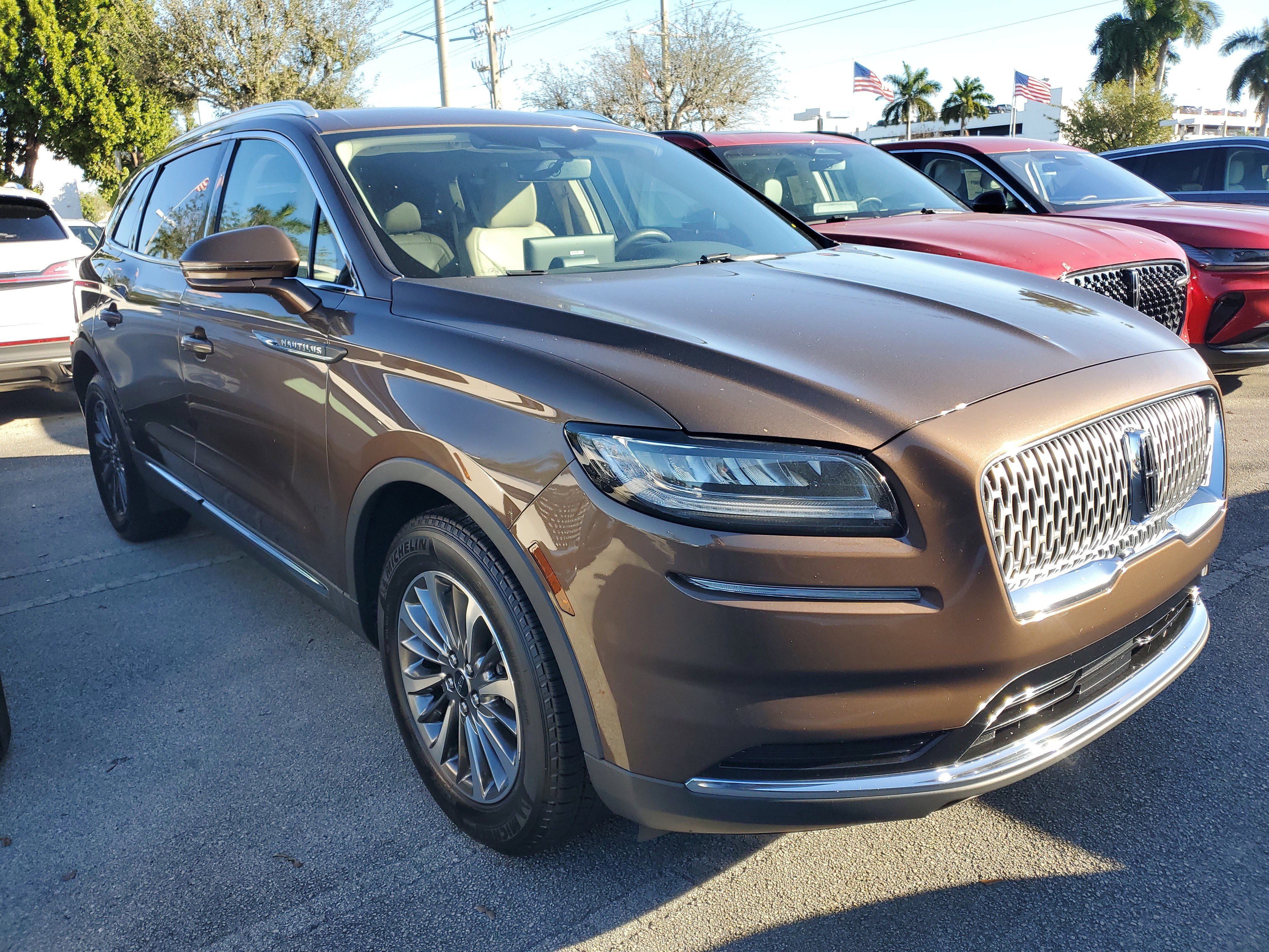 Used 2022 Lincoln Nautilus FWD w/ Premium Package image 26