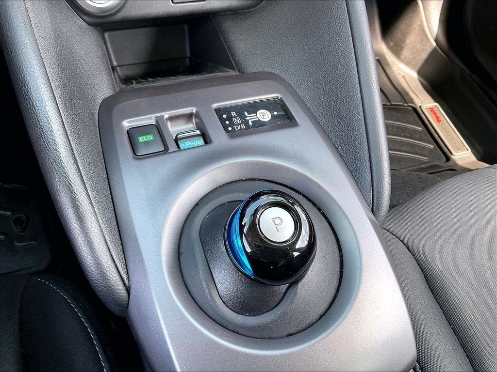 Used 2022 Nissan Leaf S FWD image 32