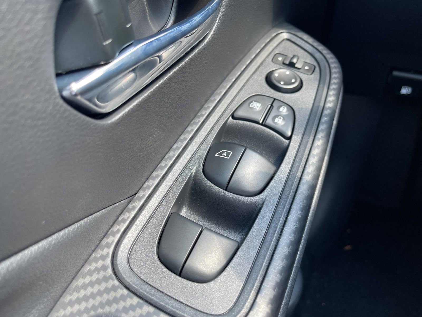 New 2025 Nissan Versa SV w/ Trunk Package image 29