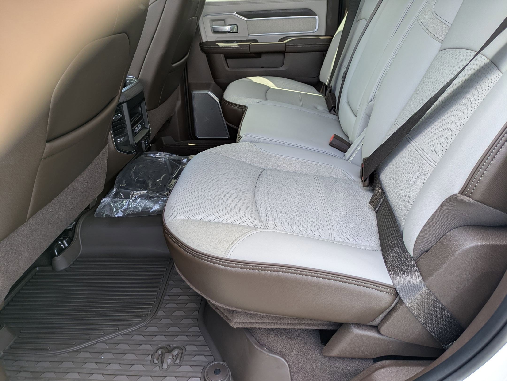 New 2026 RAM 3500 Laramie image 30