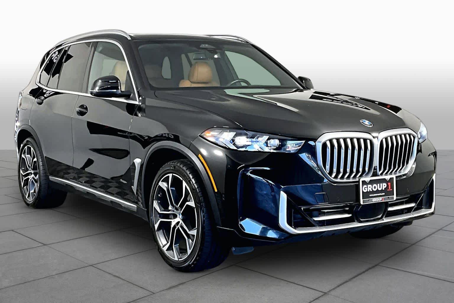 Used 2024 BMW X5 sDrive40i w/ Premium Package RWD image 3