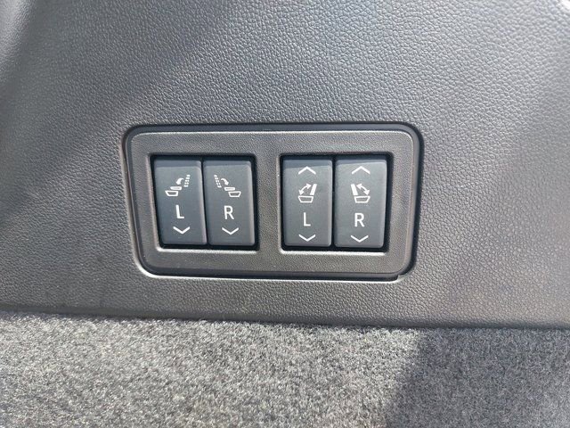 Used 2025 Cadillac XT6 Sport w/ LPO, Floor Liner Package image 15