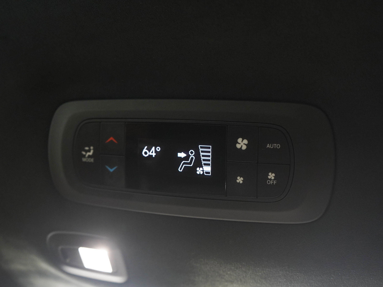 Used 2022 Chrysler Pacifica Pinnacle AWD/4WD image 17