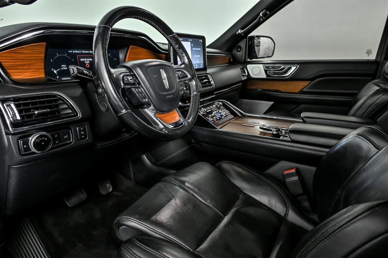 Used 2018 Lincoln Navigator L Reserve w/ Technology Package AWD/4WD image 15