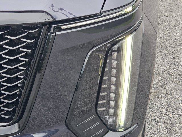 Certified 2025 Cadillac Escalade Sport Platinum w/ LPO, ONYX Package AWD/4WD image 10