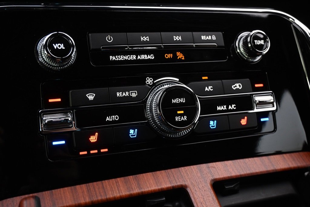 Certified 2024 Lincoln Navigator Reserve w/ Equipment Group 201A image 31