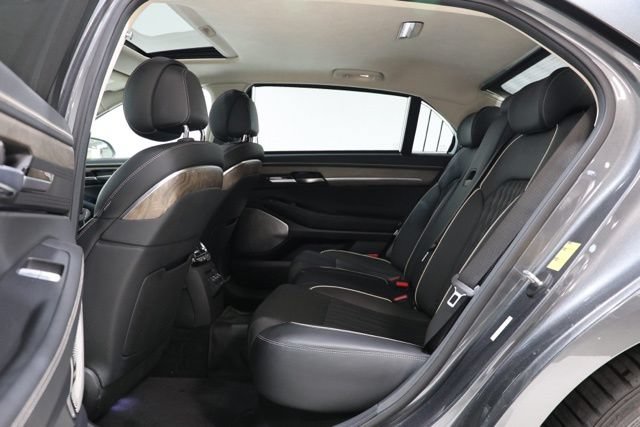 Used 2021 Genesis G90 3.3T Premium RWD image 35