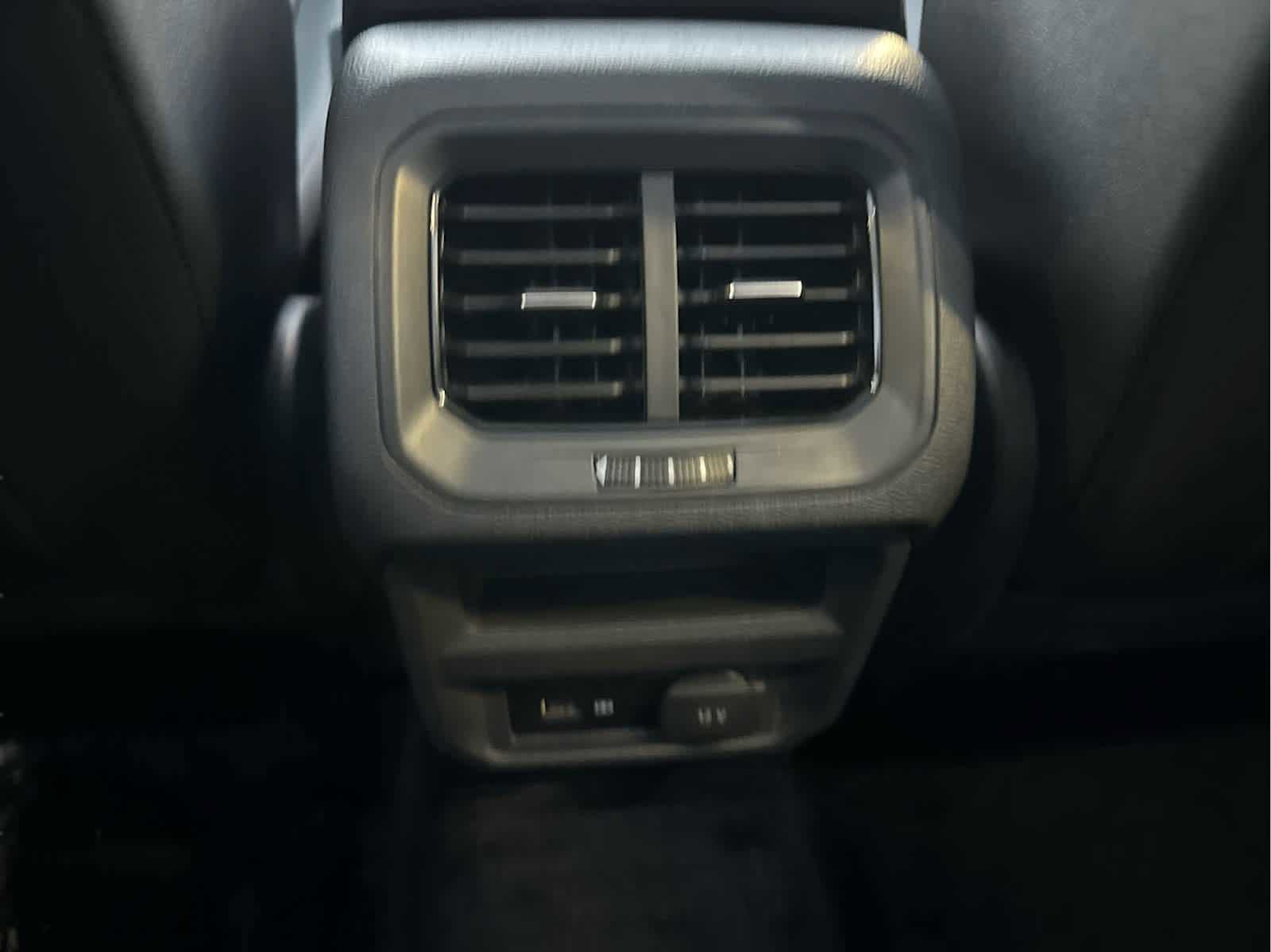 Certified 2020 Volkswagen Tiguan SEL image 15