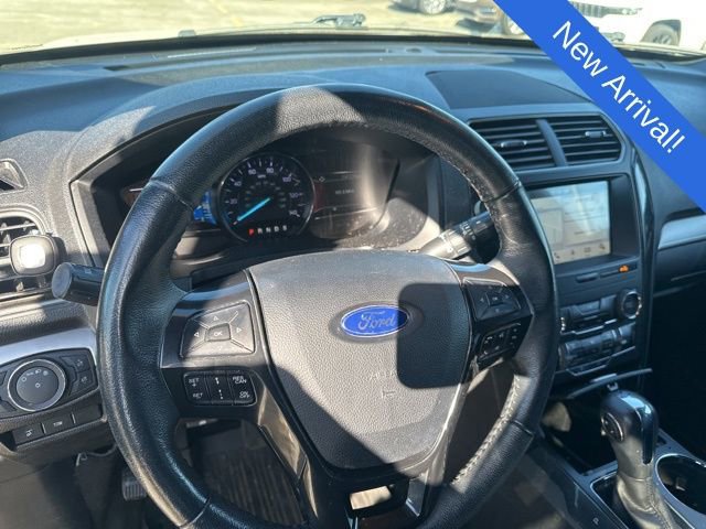 Used 2019 Ford Explorer XLT w/ Equipment Group 202A image 10