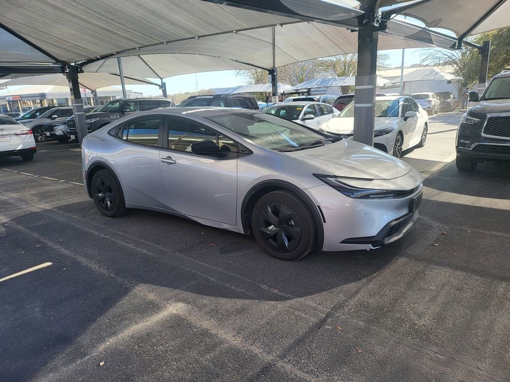 Used 2025 Toyota Prius Limited image 4