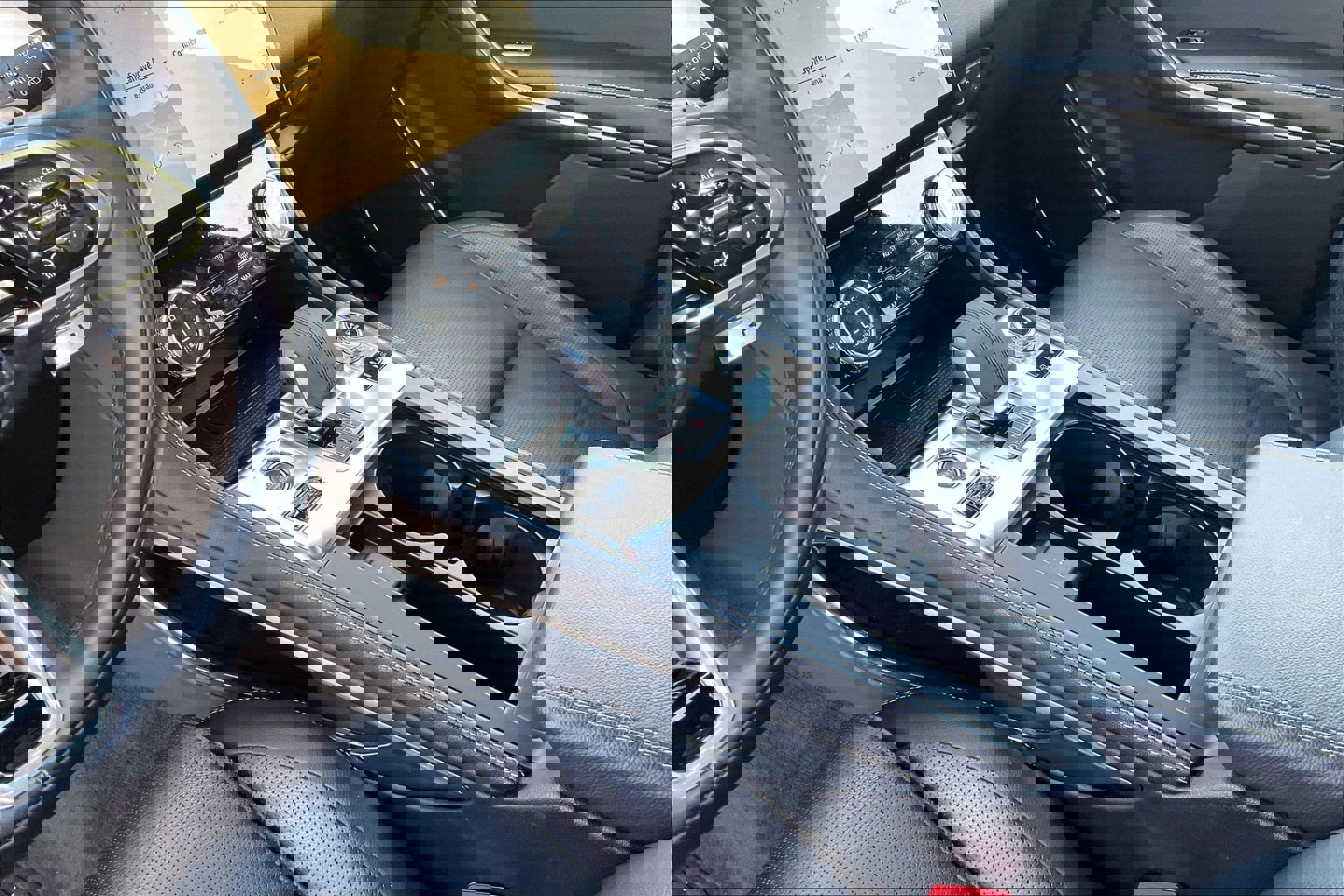 Used 2024 Jaguar F-PACE R-Dynamic S image 15