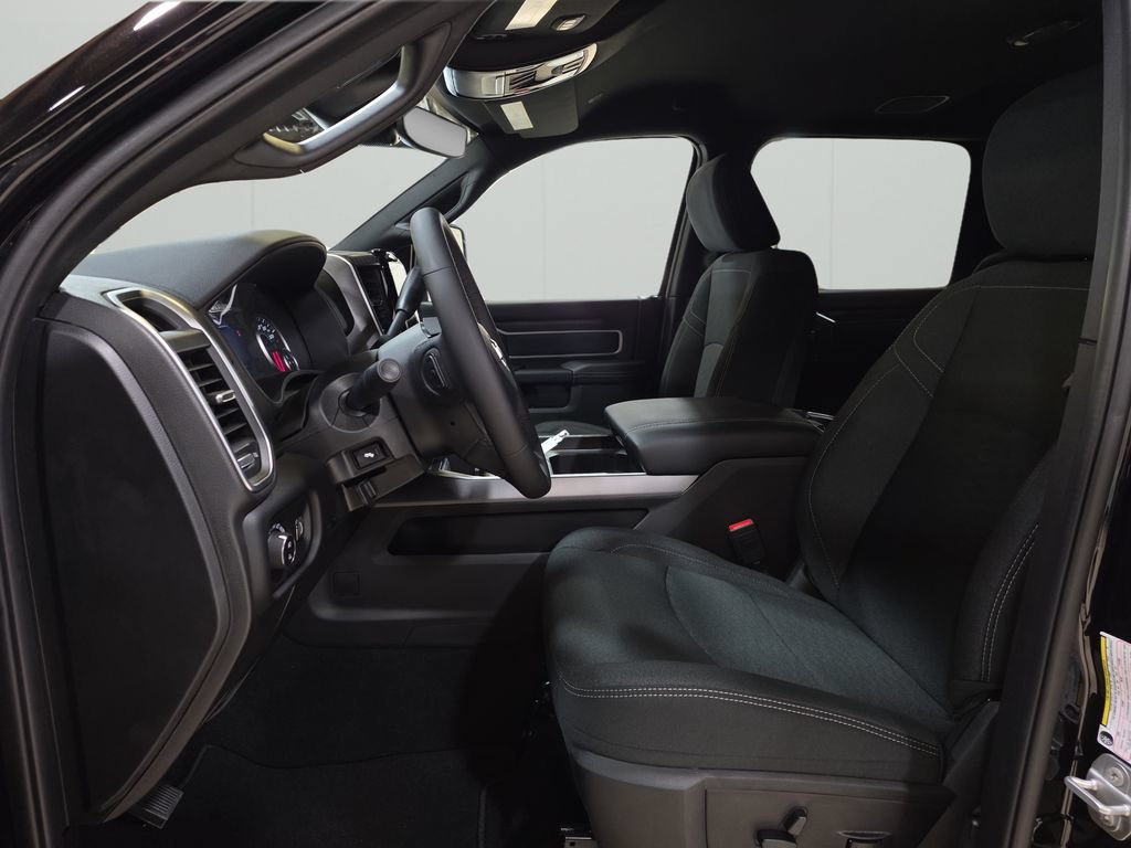New 2026 RAM 2500 Big Horn AWD/4WD image 11