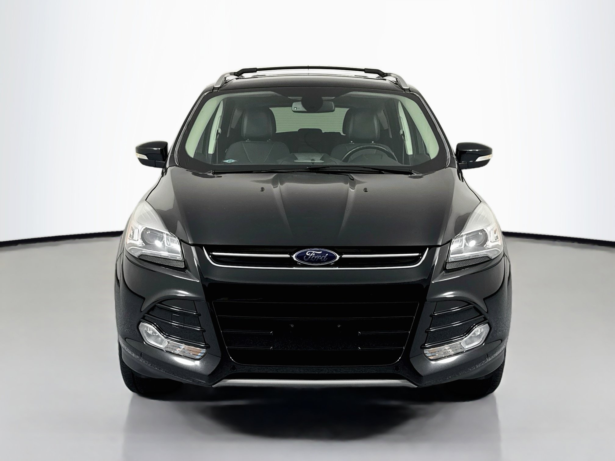 Used 2013 Ford Escape Titanium w/ Parking Technology Pkg FWD image 2