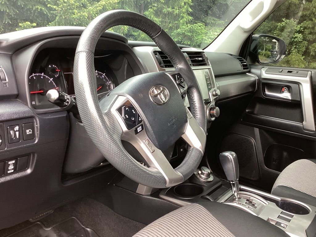 Used 2021 Toyota 4Runner SR5 AWD/4WD image 11