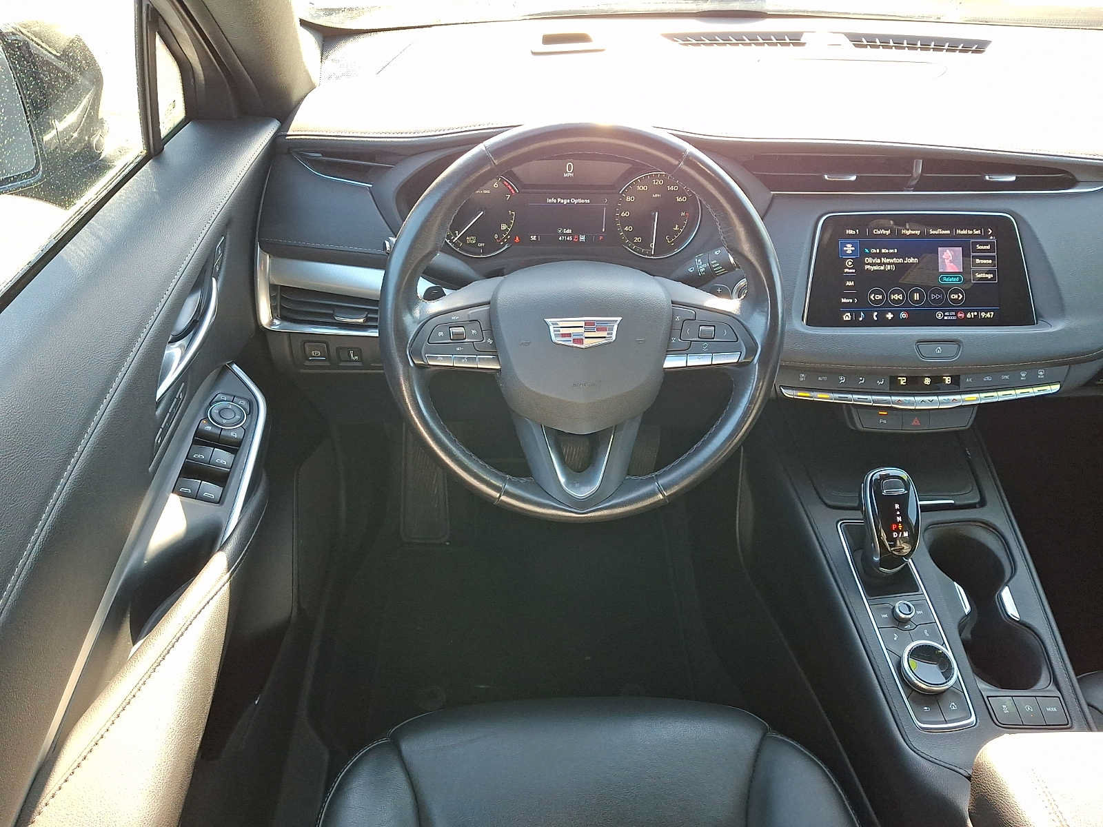 Used 2022 Cadillac XT4 Premium Luxury w/ Safety Alert Package AWD/4WD image 12