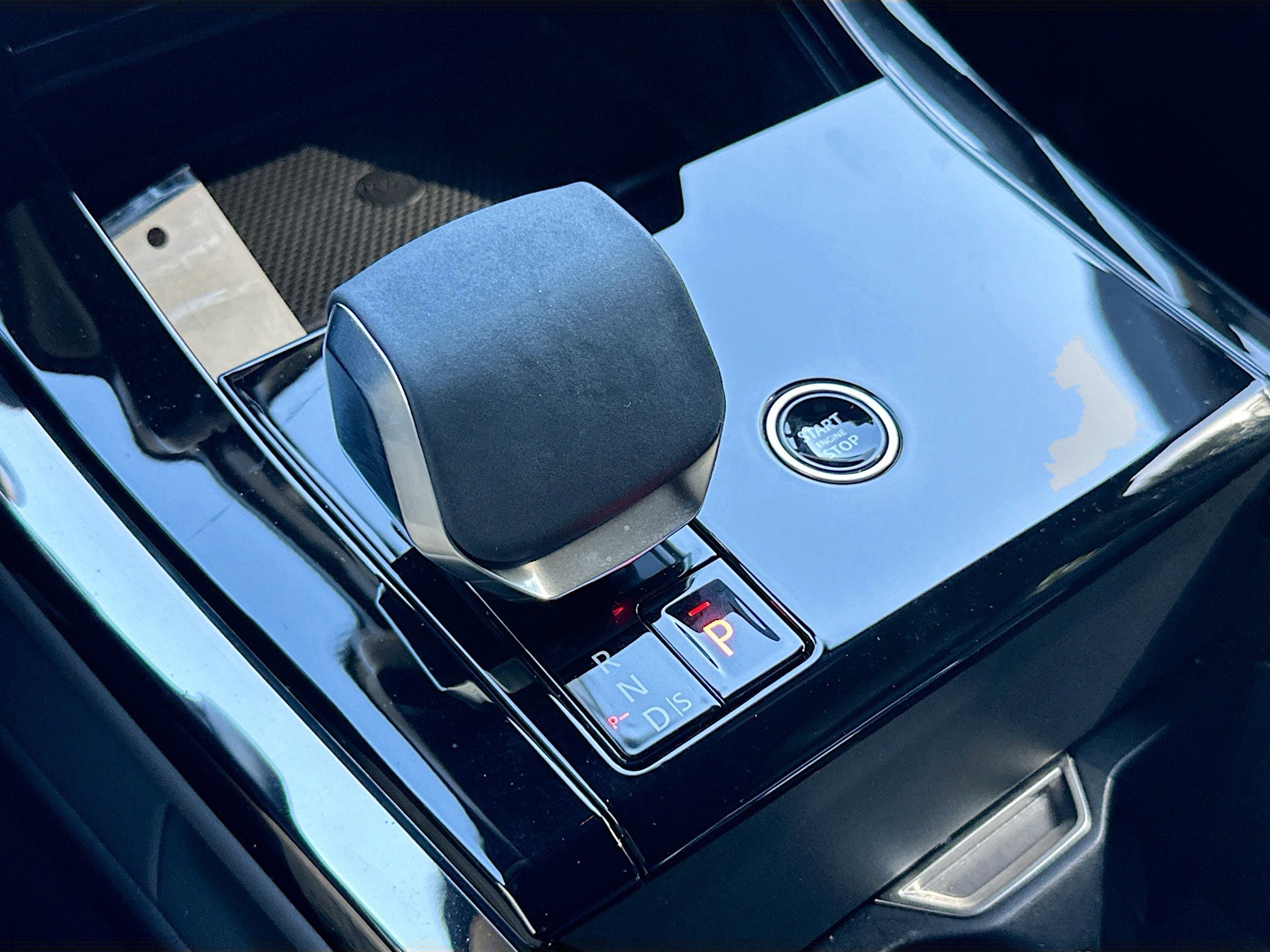 Used 2025 Land Rover Range Rover Sport Dynamic SE image 17