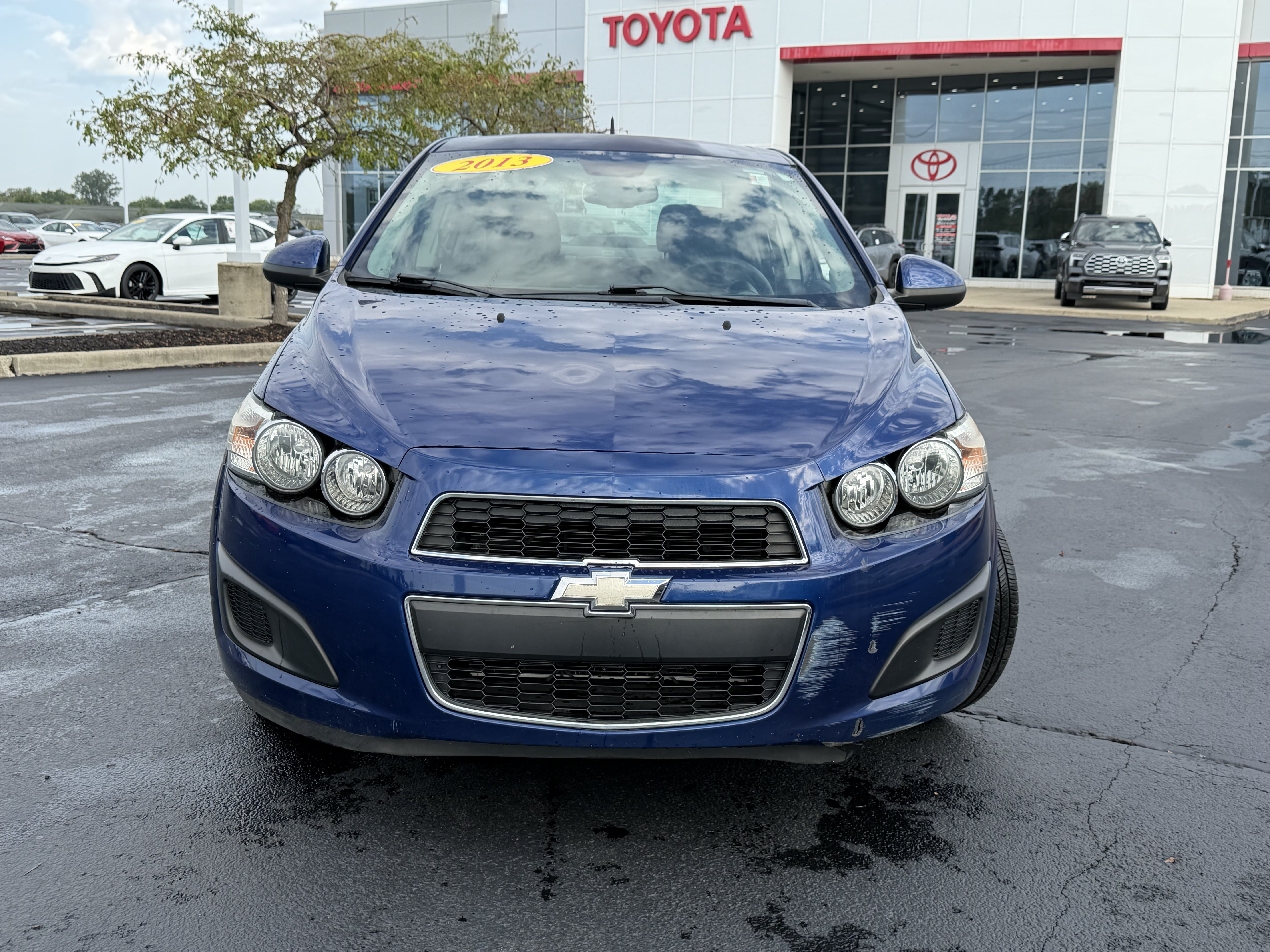 Used 2013 Chevrolet Sonic LT FWD image 2