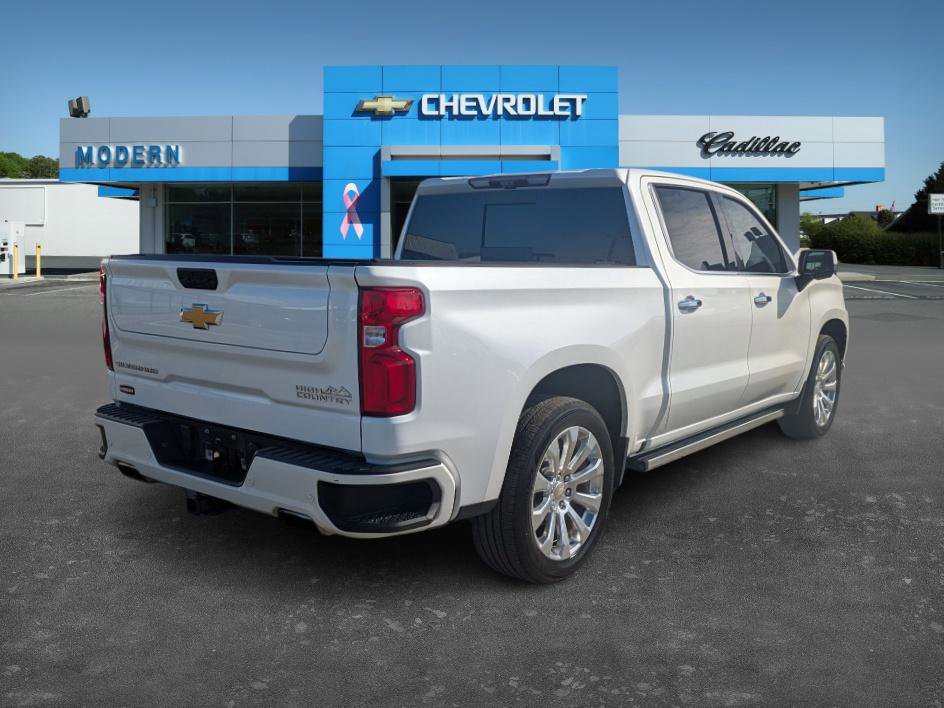 Used 2022 Chevrolet Silverado 1500 High Country w/ Technology Package image 5