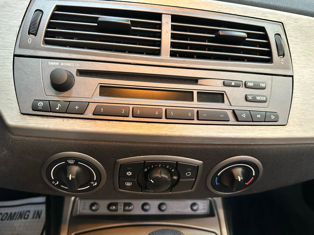 Used 2004 BMW Z4 2.5i image 16