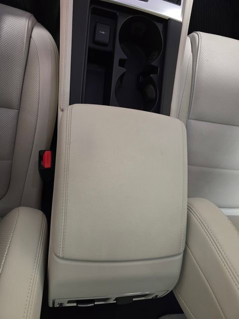 Used 2023 Jaguar F-PACE S image 31