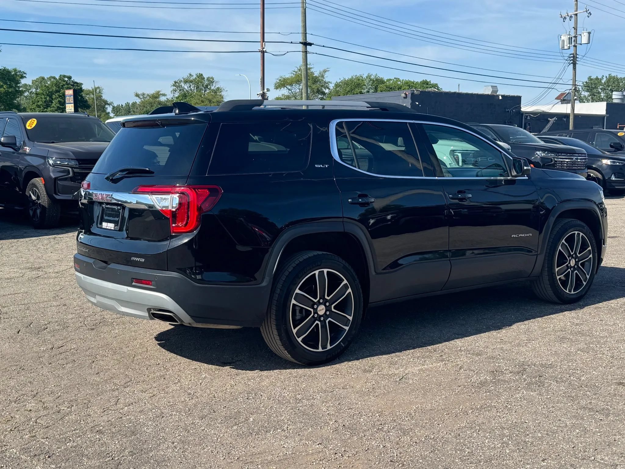 Used 2023 GMC Acadia SLT w/ Preferred Package AWD/4WD image 9