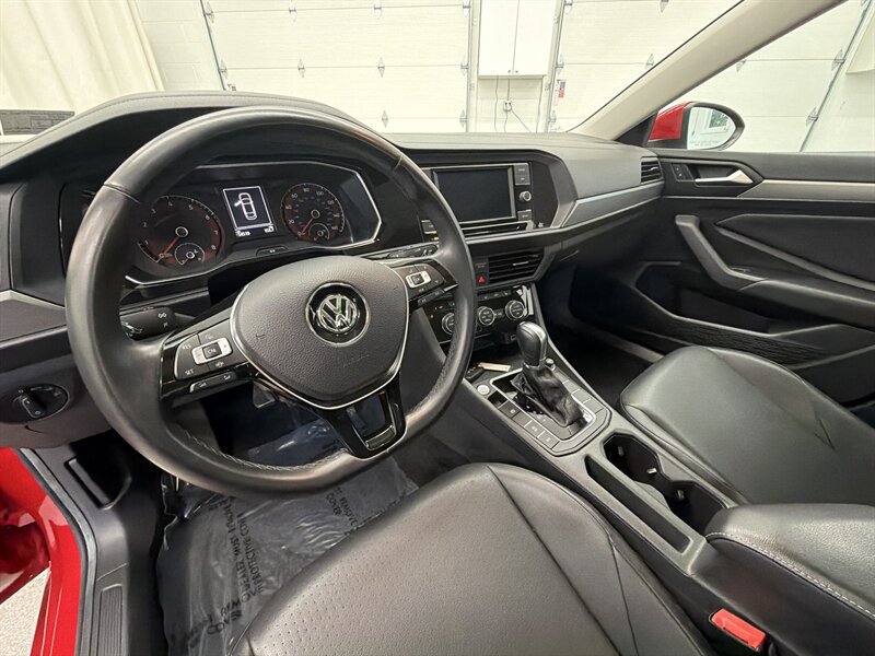 Used 2019 Volkswagen Jetta SE FWD image 11
