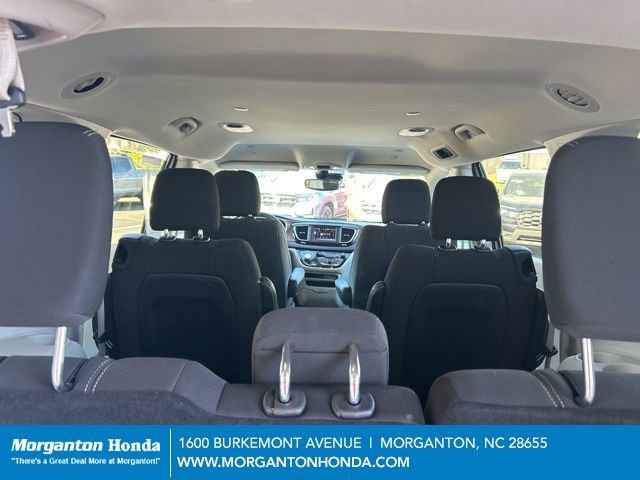 Used 2023 Chrysler Voyager LX FWD image 31