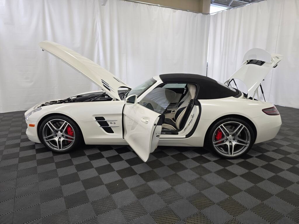 Used 2012 Mercedes-Benz SLS AMG Roadster image 12
