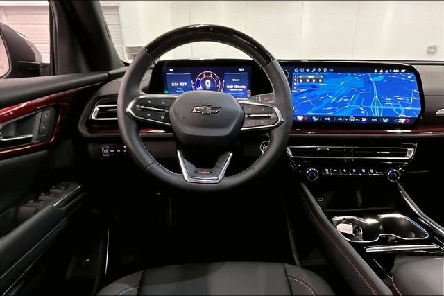 Used 2025 Chevrolet Traverse Z71 w/ Enhanced Driving Package image 6