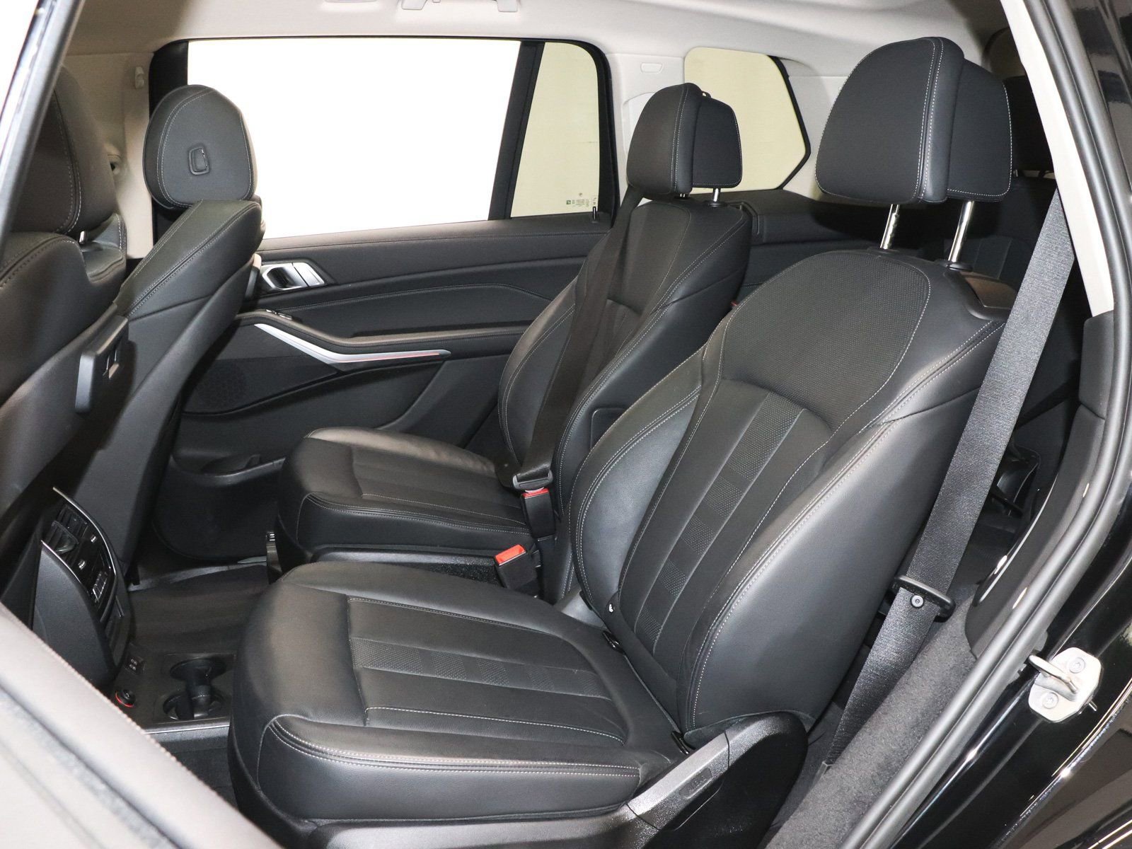 Used 2022 BMW X7 xDrive40i w/ Premium Package AWD/4WD image 23