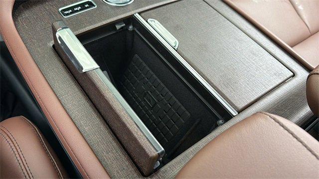 New 2025 Lincoln Navigator L Reserve image 29