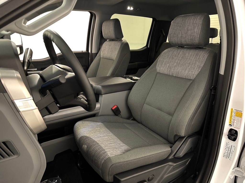 New 2026 Ford F250 XLT w/ XLT Premium Package image 23