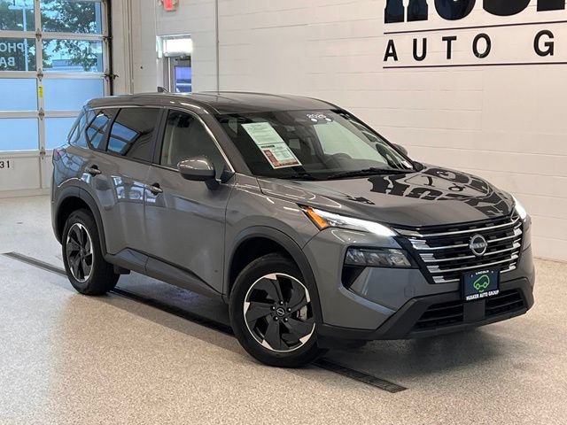 Used 2025 Nissan Rogue SV AWD/4WD image 1