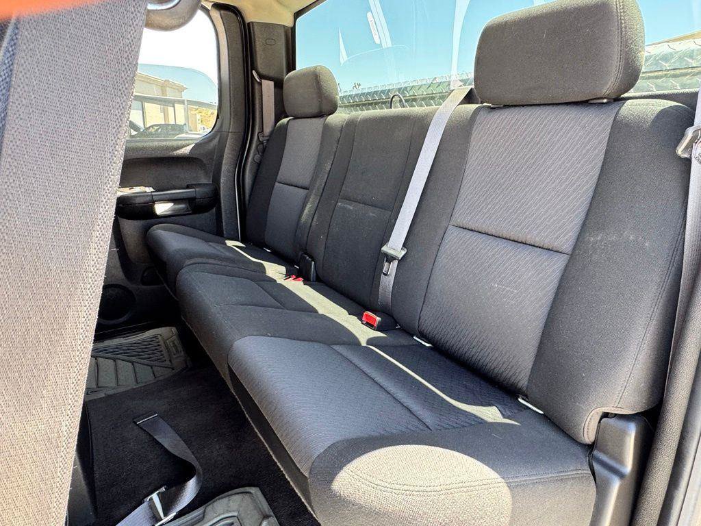Used 2011 Chevrolet Silverado 2500 LT w/ Interior Plus Package AWD/4WD image 31