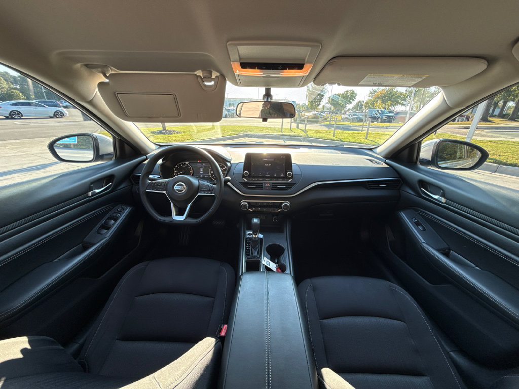 Used 2020 Nissan Altima 2.5 S FWD image 16