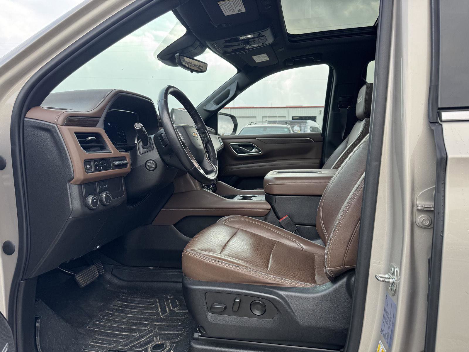 Used 2023 Chevrolet Tahoe High Country w/ Premium Package 2 image 5