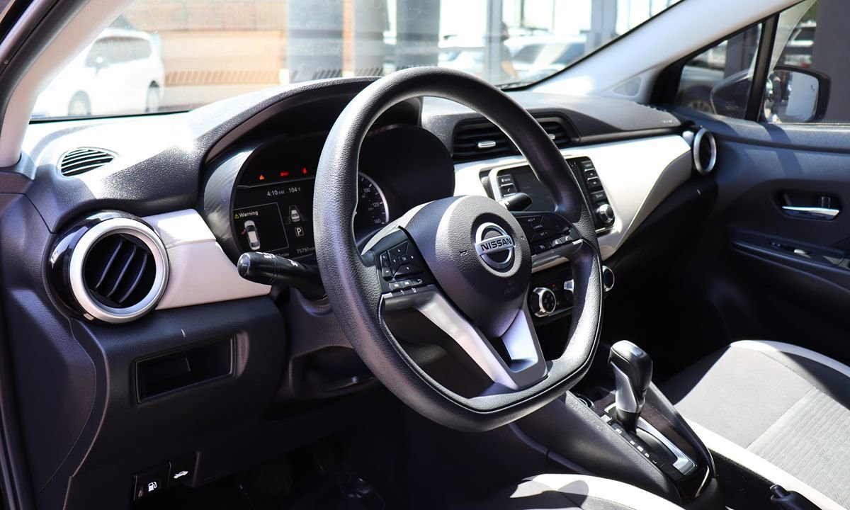 Used 2021 Nissan Versa SV FWD image 39