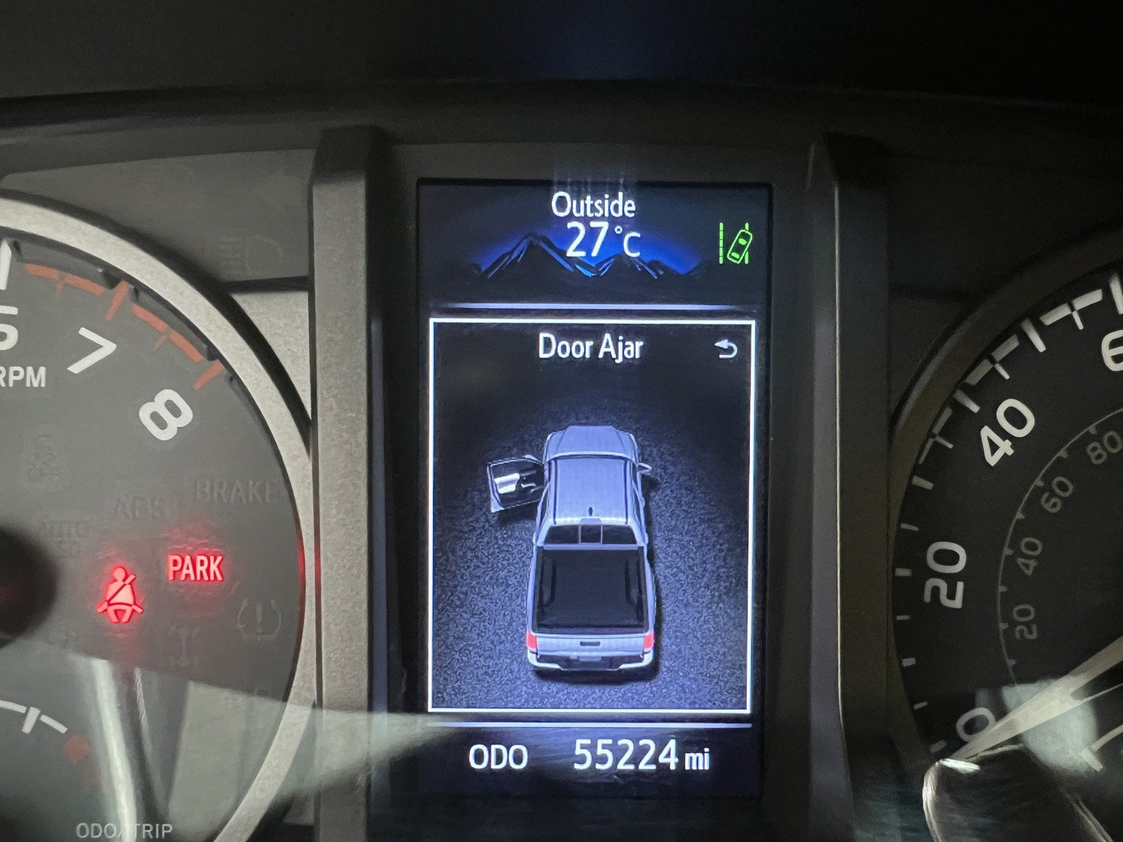Used 2019 Toyota Tacoma TRD Off-Road w/ Technology Package AWD/4WD image 12