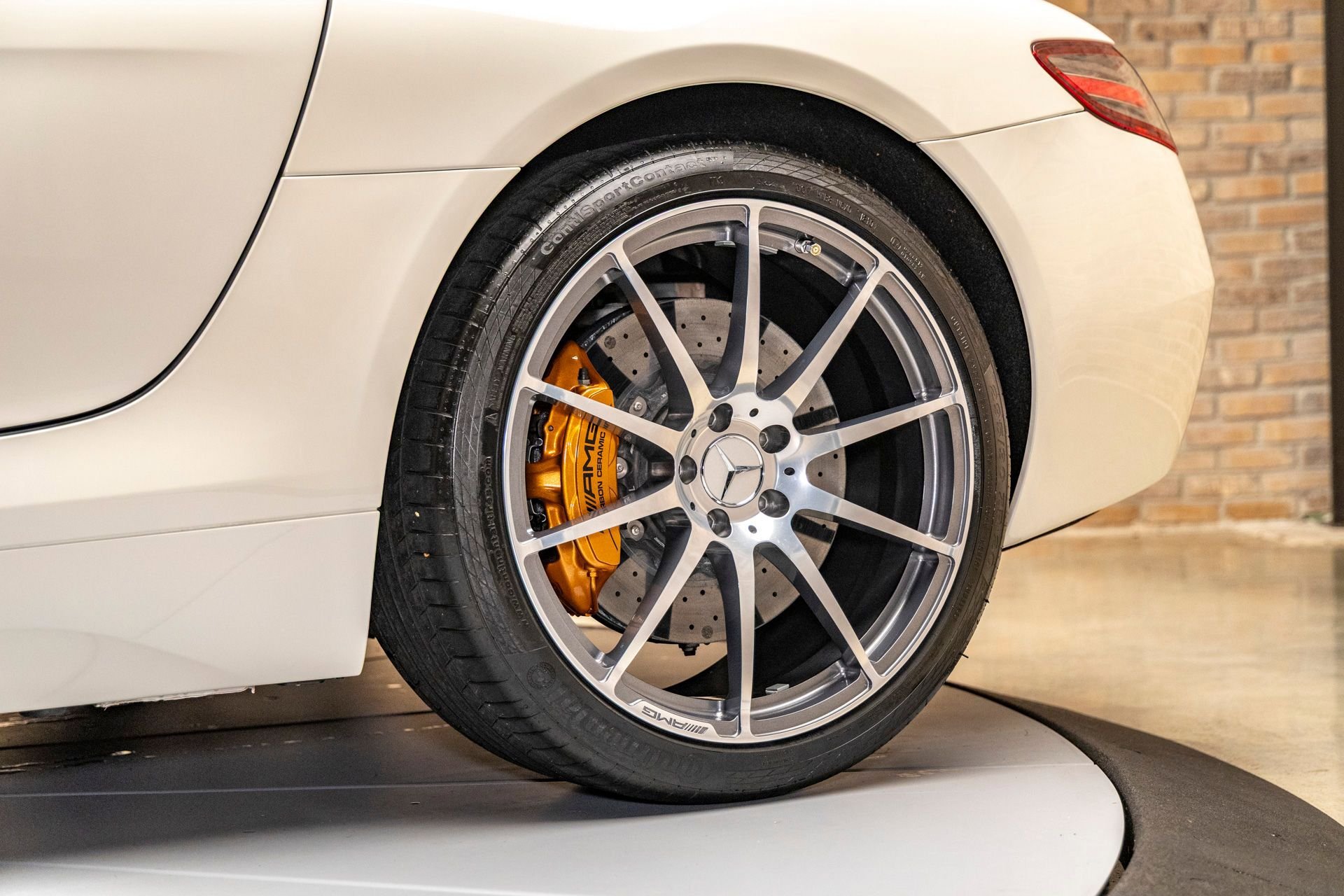 Used 2011 Mercedes-Benz SLS AMG image 15