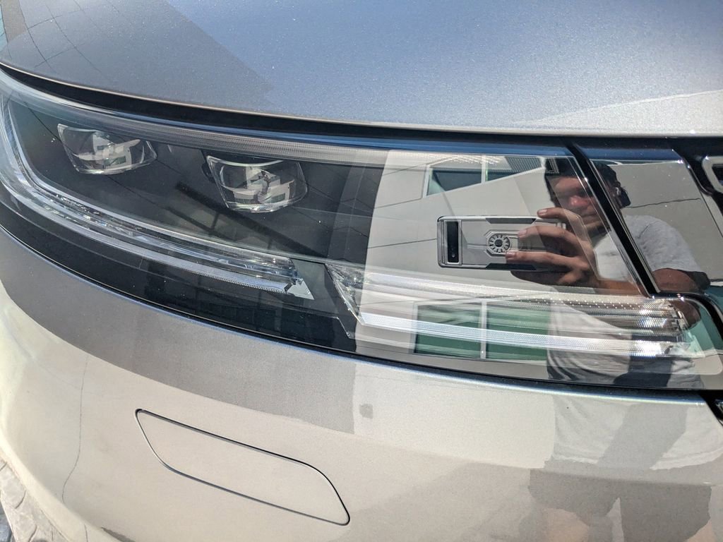 New 2025 Land Rover Range Rover Sport Dynamic SE image 9