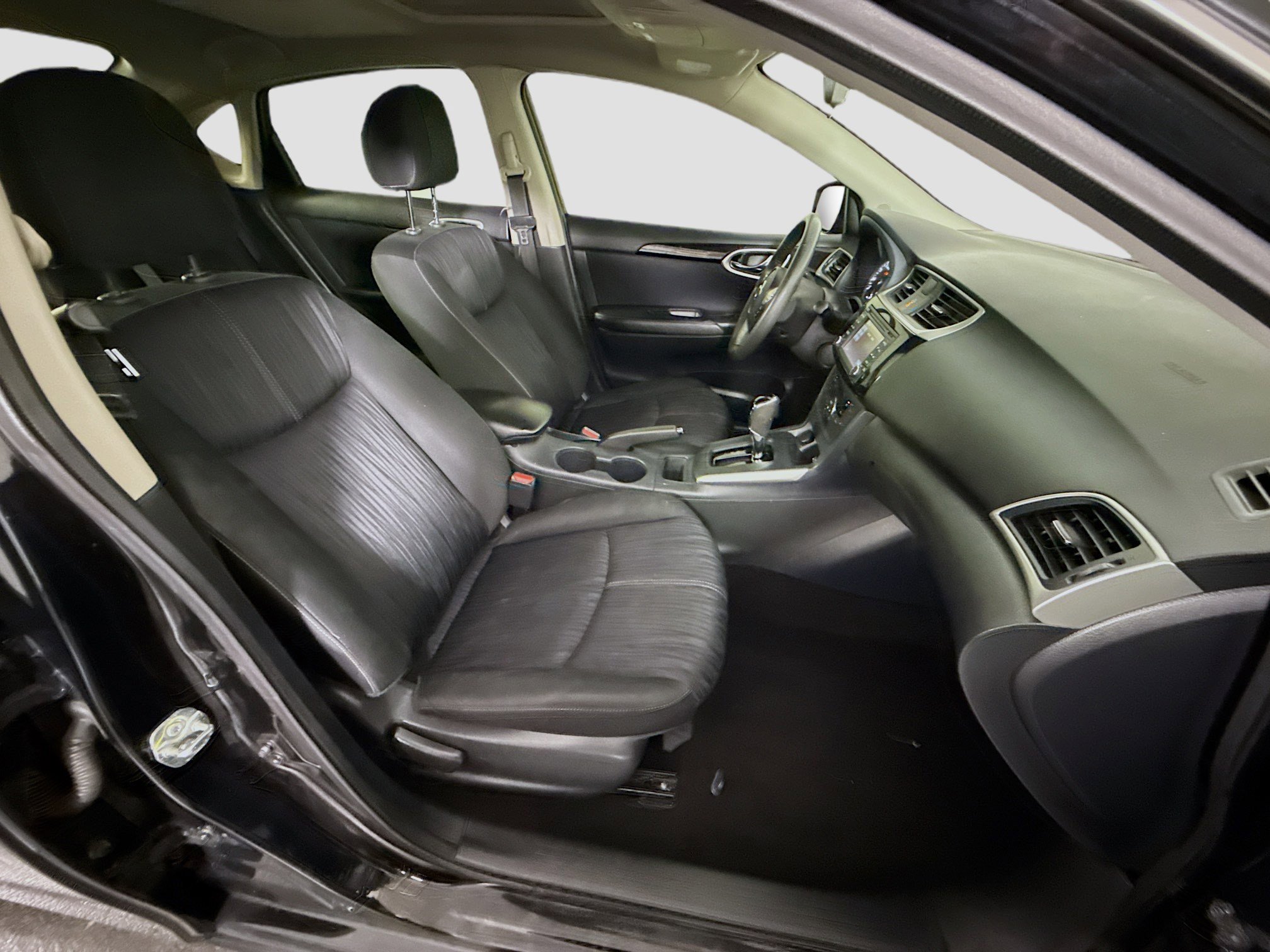 Used 2018 Nissan Sentra SV w/ Premium Package (P01) image 29