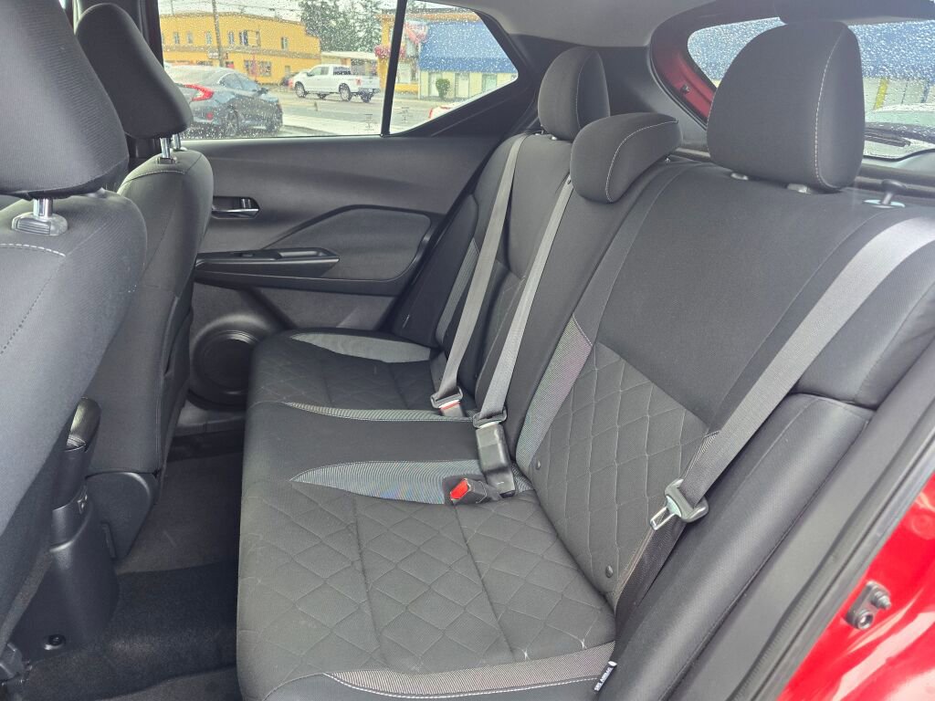 Used 2020 Nissan Kicks SV image 31