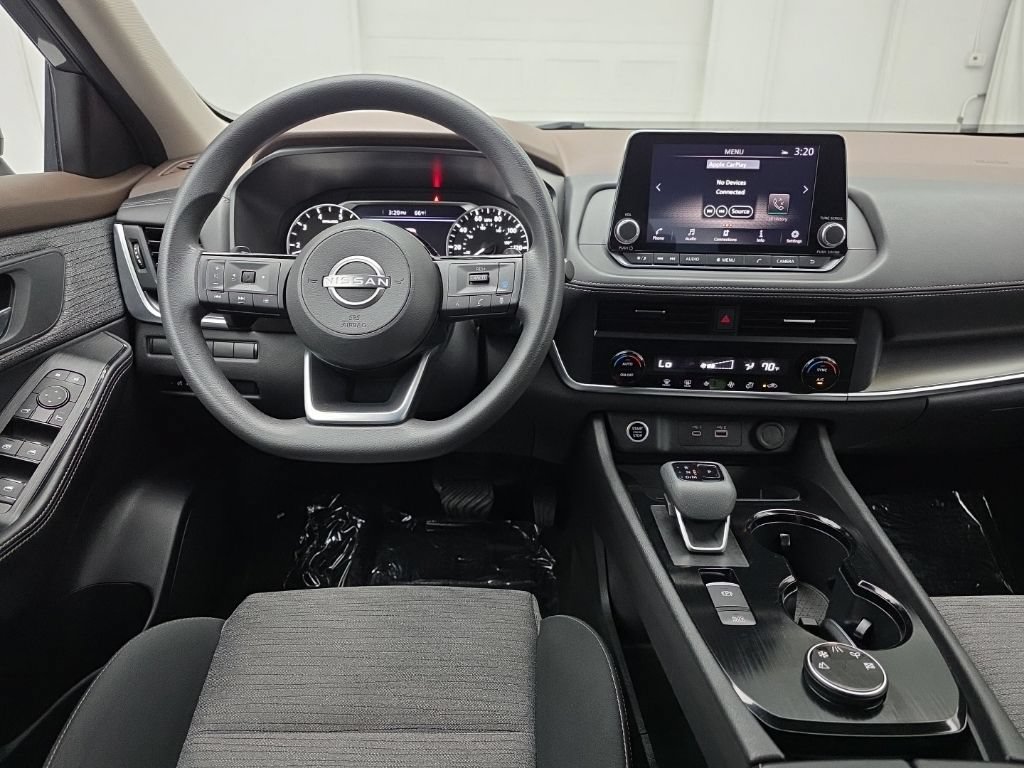 Used 2023 Nissan Rogue SV AWD/4WD image 16