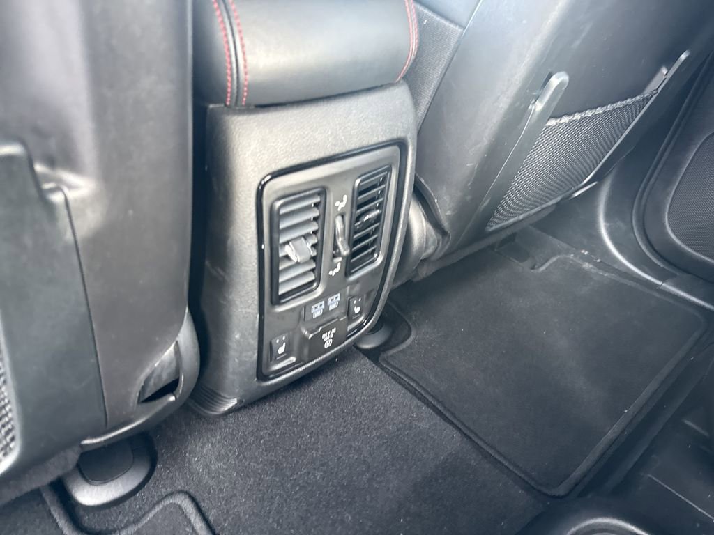 Used 2023 Dodge Durango R/T AWD/4WD image 28